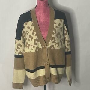 🆕 Central Park West neutral chunky cardigan w/ leopard print Size Large Cozy